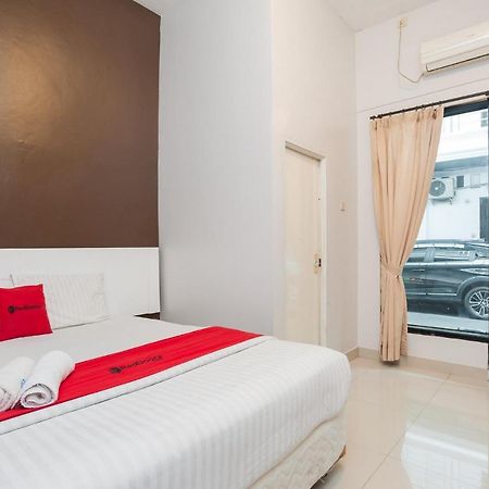เรดดอร์ซ ซาเรียะห์ เนียร์ ตามาน แอร์ มันกูร์ โบกอร์ Hotel ภายนอก รูปภาพ
